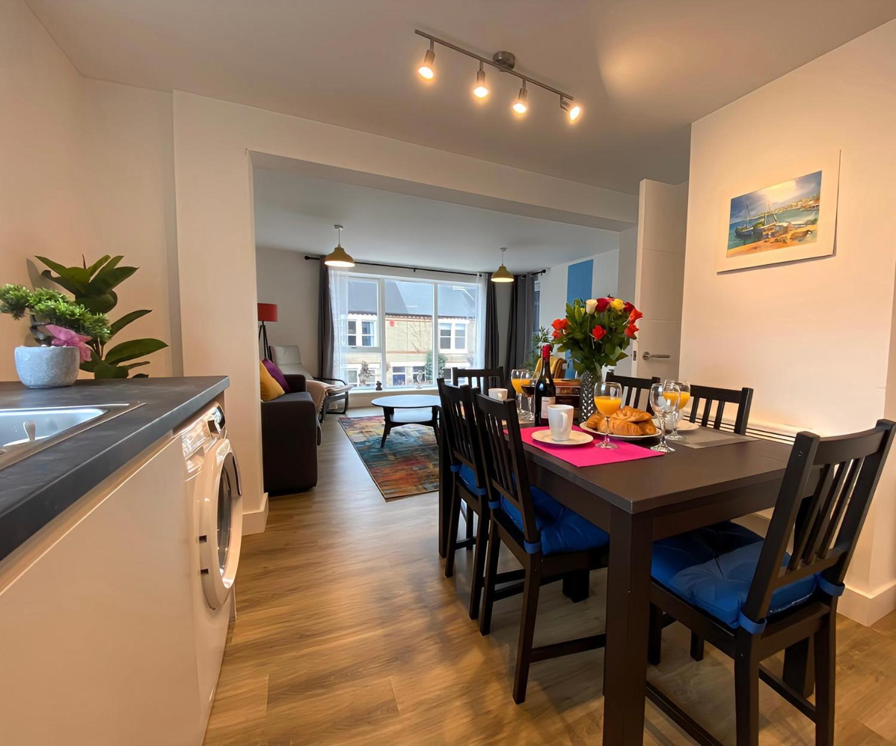 Cambridge Stays Riverside Apart Hotel With 2Br Flats At The City Centre-Parking-Balcony Exteriör bild
